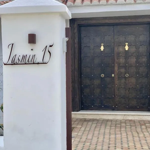 Villa Jasmin 15，位于弗尼迪克的酒店