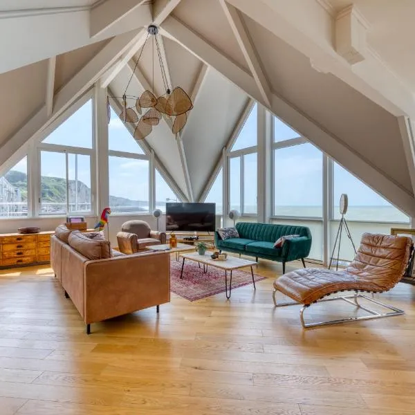 Le poséidon, gîte EXCEPTIONNEL face à la mer avec spa, terrasse, 4 chambres UN VRAI COUP DE COEUR，位于费康的酒店