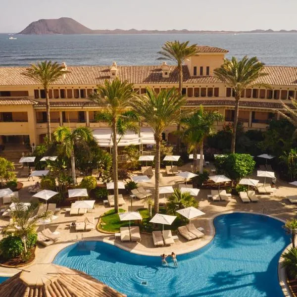 Secrets Bahía Real Resort & Spa Adults only，位于科拉雷侯的酒店