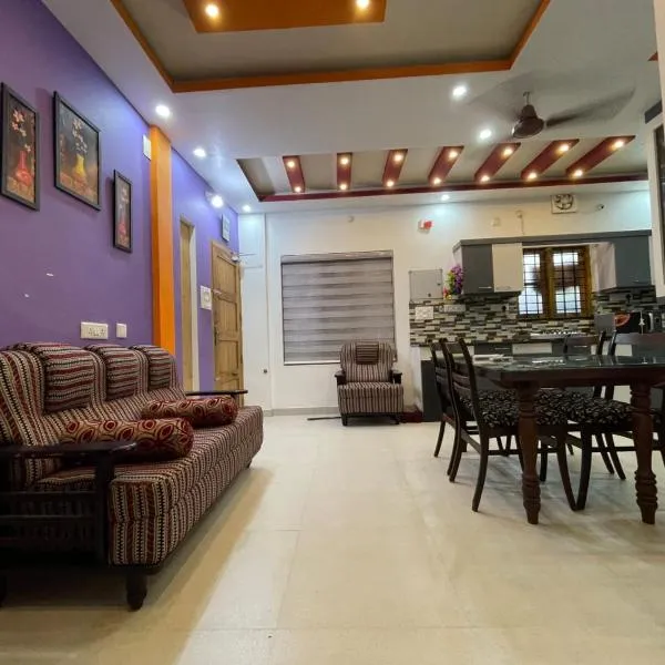 JEENA Homestay VILLA，位于奎隆的酒店