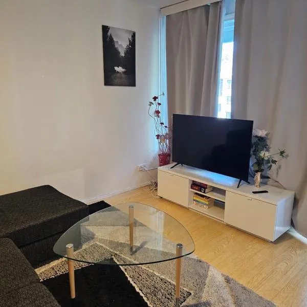 Comfortable 1 bedroom apartment in Helsinki，位于Vuosaari的酒店