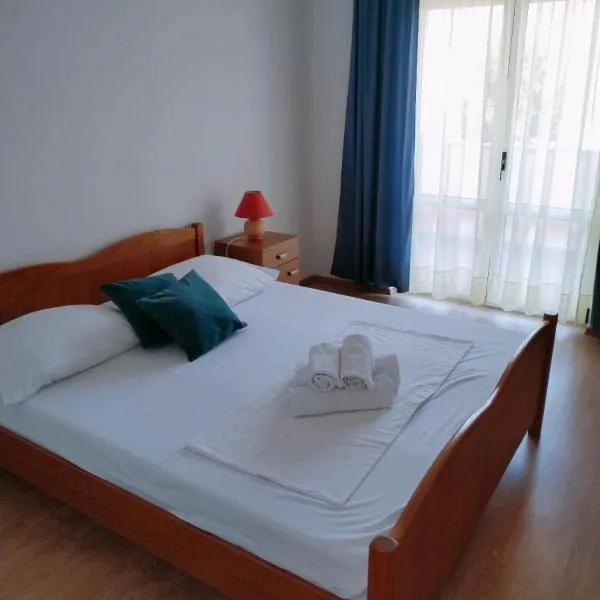 Apartments Dalmacija，位于珀德垂那的酒店