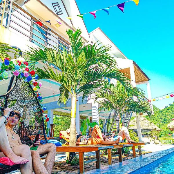 YoLo Pool Bar Villas，位于Cừ Lạc的酒店