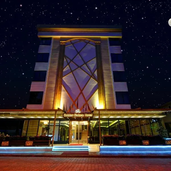 金色豪华酒店，位于Şambayadı的酒店