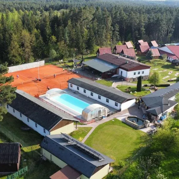 RÁJ sportovní a rekreační resort Branžež，位于Svijany的酒店