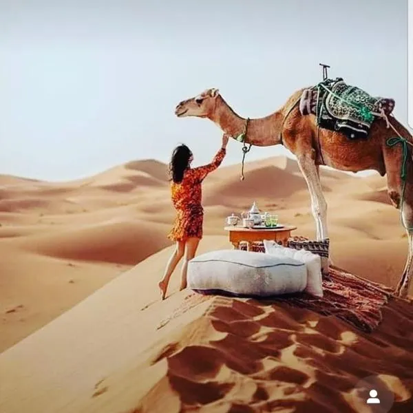 Sahara Family camp，位于梅尔祖卡的酒店
