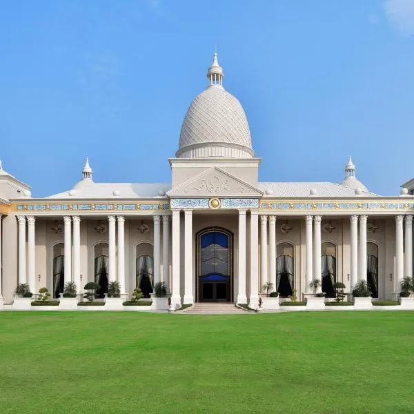 Sheraton Grand Palace Indore，位于Sipra的酒店