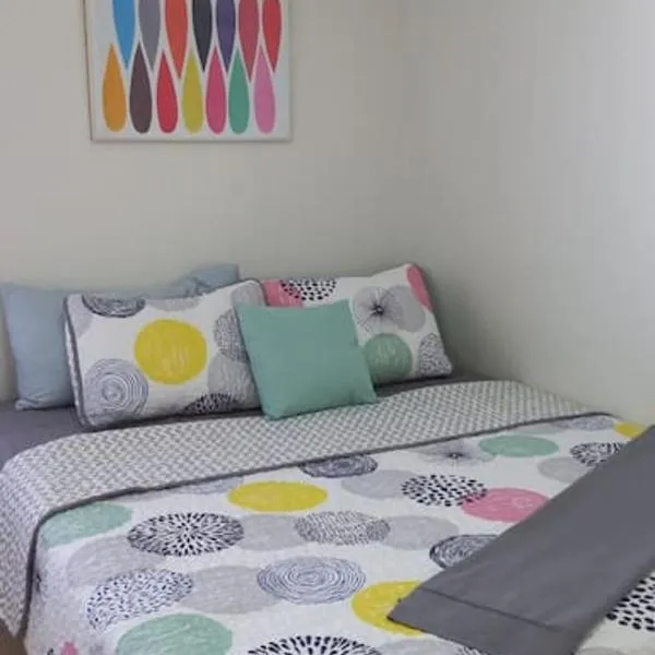 Peaceful Room Close to the Beach，位于威廉斯塔德的酒店