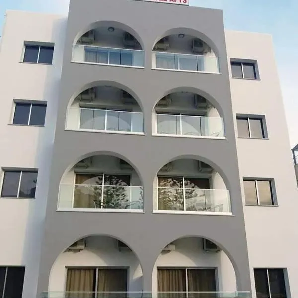 Polyxeni Hotel Apartments，位于帕诺雷弗卡拉的酒店