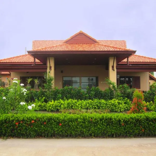 Seabreeze Residence 145，位于Ban Tha Fat的酒店
