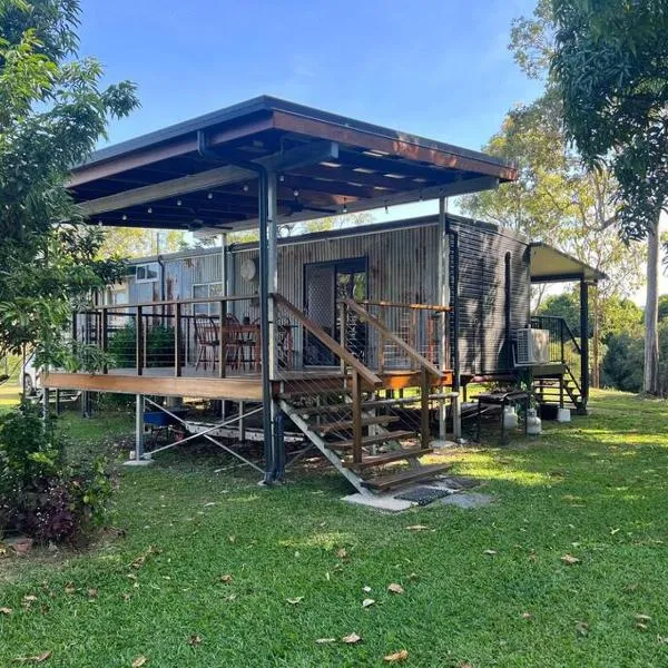 Hinchinbrook Riverview Retreat，位于Upper Stone的酒店