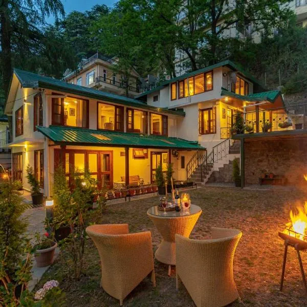 StayVista at Driftwood Cottage，位于西姆拉的酒店