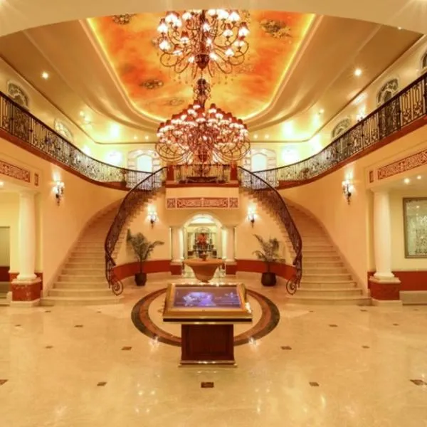 图丽帝国酒店，位于Itwāri的酒店
