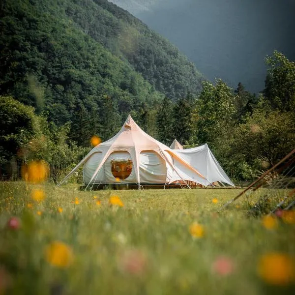 Glamping Gozdna Jasa，位于Breginj的酒店