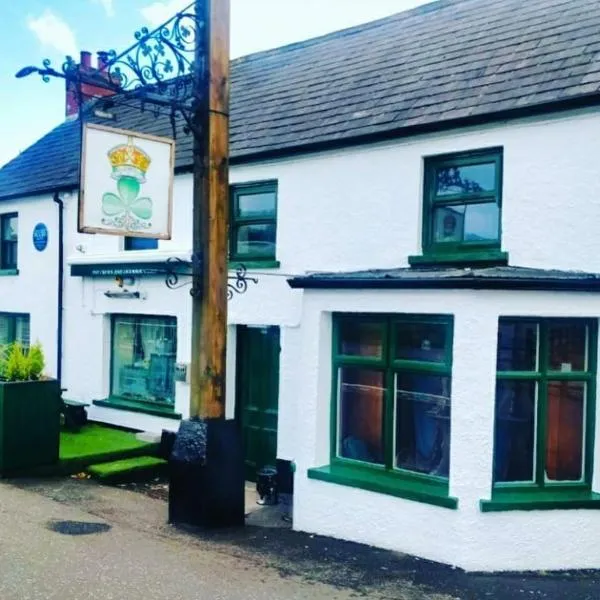 Crown and Shamrock Inn，位于安特里姆的酒店