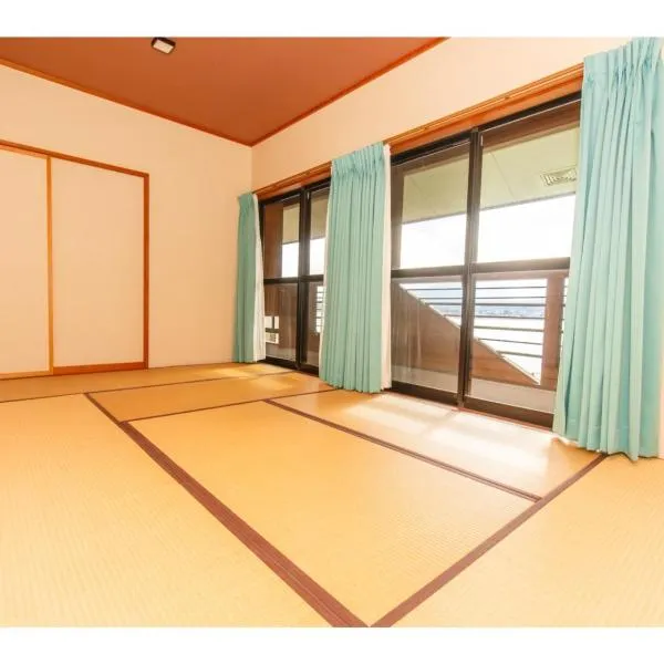 Lake Kawaguchi Rental Villa Tozawa Center - Vacation STAY 46845v，位于大石的酒店