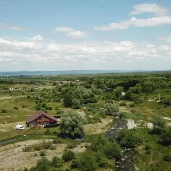 La Văru，位于Drăguş的酒店