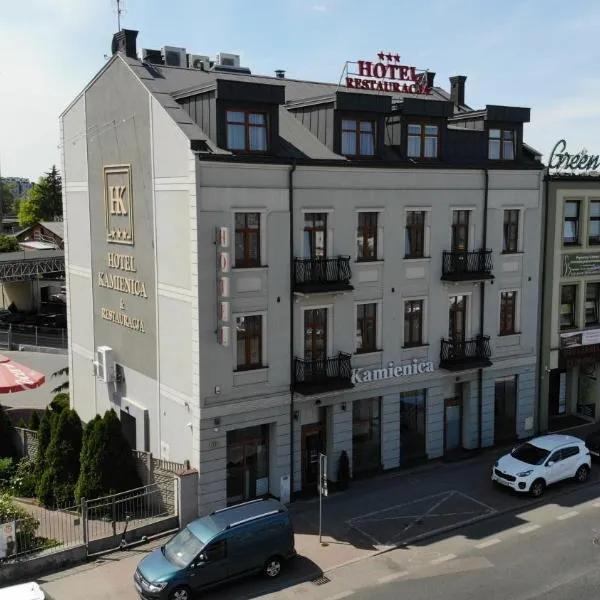 卡米尼卡酒店，位于谢德尔采的酒店