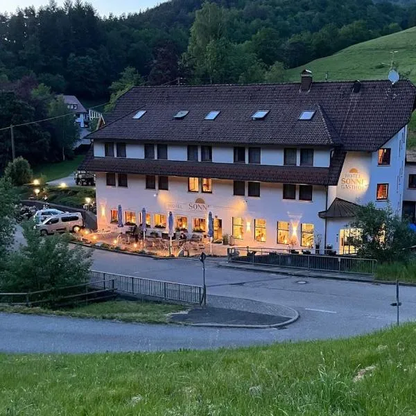 桑尼酒店，位于Neuenbach的酒店