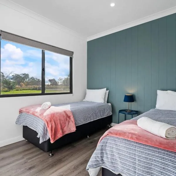Glenowrie Cottage - 1 King 2 Singles - Farm Stay，位于米尔索普的酒店