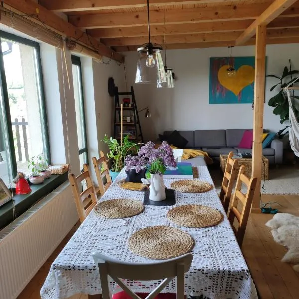 Tranquil cottage in Banská Štiavnica mountain，位于Počúvadlo的酒店