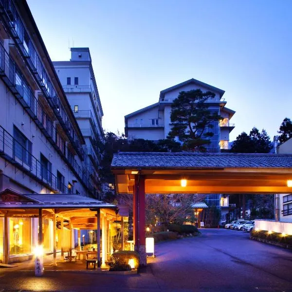 四季之宿日式旅馆，位于燕市的酒店