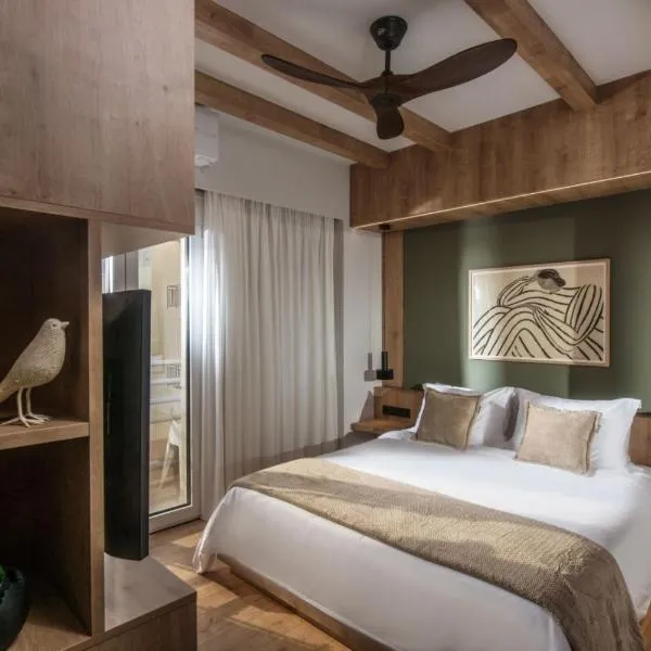 Relaxo Collection Luxury Suites in the Heart of Heraklion，位于海若克利欧的酒店