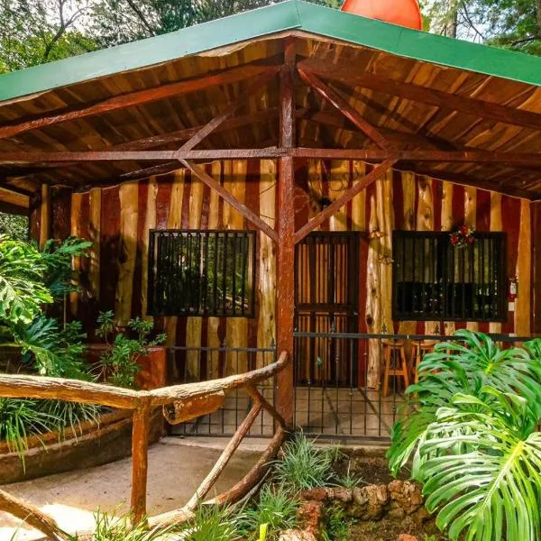 Cabañas Lunas del Poás，位于Bajos Tigre的酒店