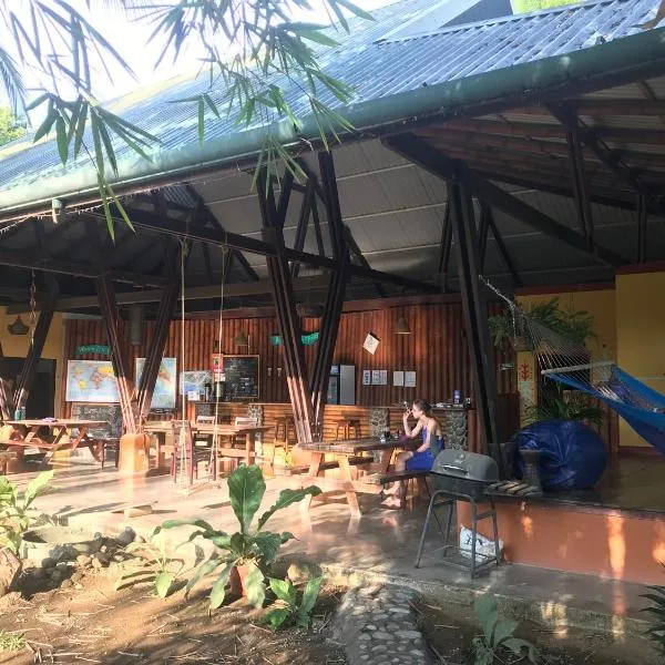 Luminosa Uvita Hostel，位于多米尼克的酒店