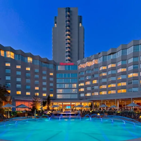 圣地亚哥喜来登酒店及会议中心，位于圣地亚哥的酒店