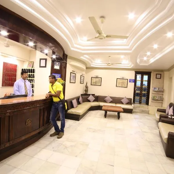 Hotel Samrat International，位于卜山的酒店