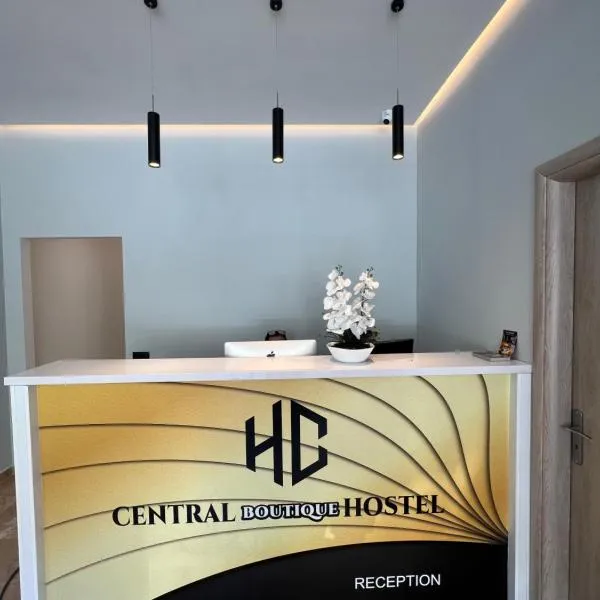 Central Boutique Hostel，位于萨兰达的酒店