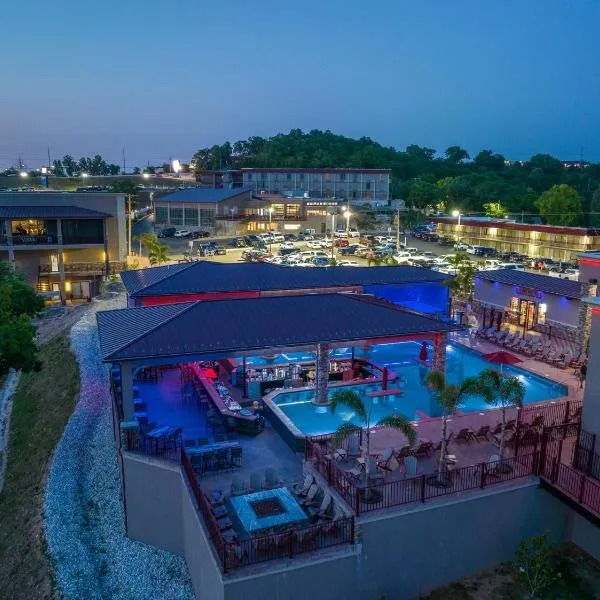 The Resort at Lake of the Ozarks，位于Barnett的酒店