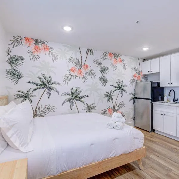 In Living Coral Studio Apartment，位于加尔维斯敦的酒店