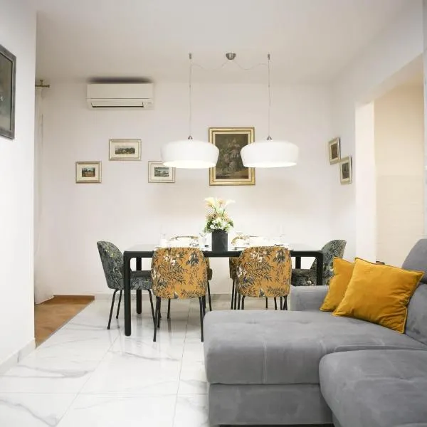 New & Luxury apartment Tony，位于斯普利特的酒店