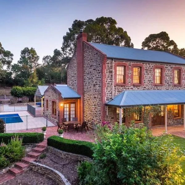 Hahndorf Luxury Retreat 5 bedrooms for 12 guests，位于汉道夫的酒店