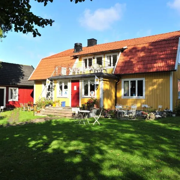哈格白/农场瑞典旅游乡村民宿，位于Föra的酒店