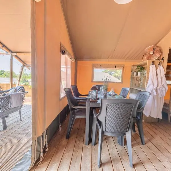 Luxury Glamping at Stags Head，位于Abbotskerswell的酒店