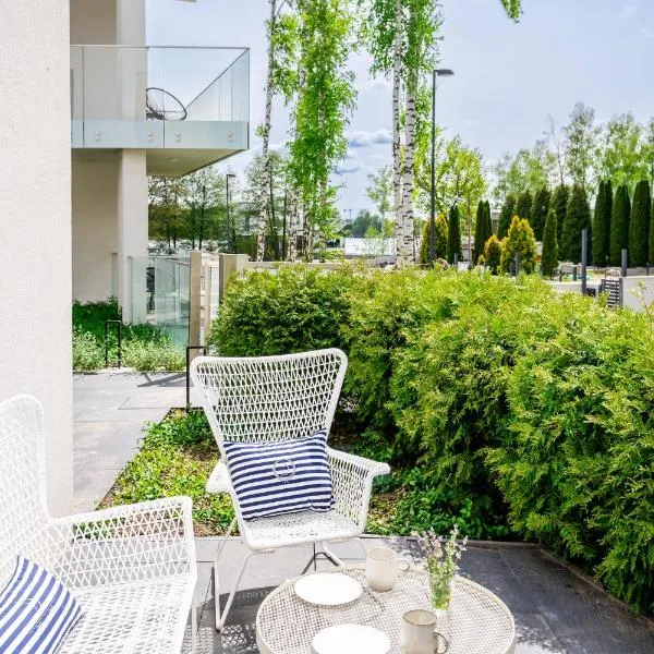 Apartament Olimpijska z ogródkiem i widokiem na jezioro，位于Jonkowo的酒店