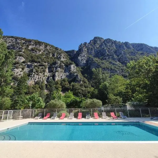 Le Moulin du Pont D'Aliès，位于Granès的酒店