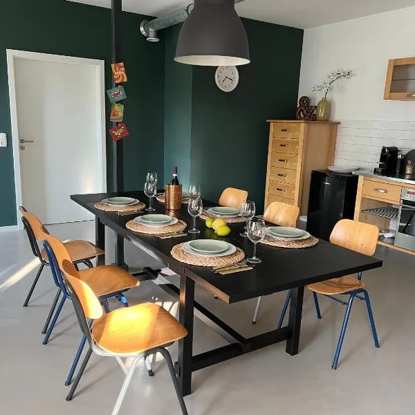 Ruhige Wohnung mit 2 Schlafzimmern auf 80qm，位于Kürnach的酒店