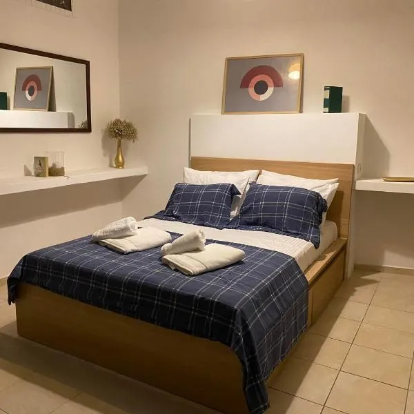 Popi's Apartment，位于Agios Georgios的酒店