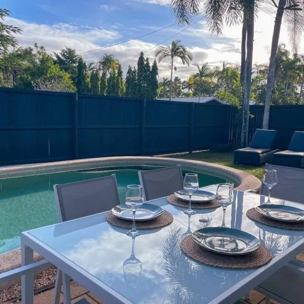 Port Douglas Beach Cottage，位于道格拉斯港的酒店