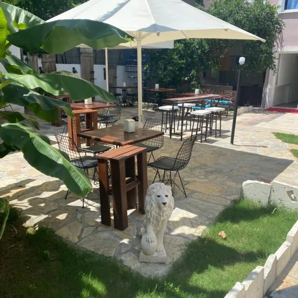 马维布提克公寓式酒店，位于切什梅的酒店