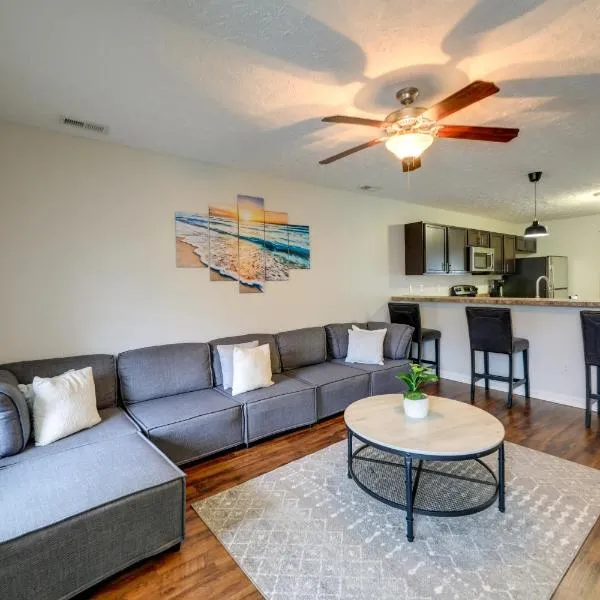 Havelock Home: Private Yard, 2 Mi to Cherry Point!，位于哈夫洛克的酒店