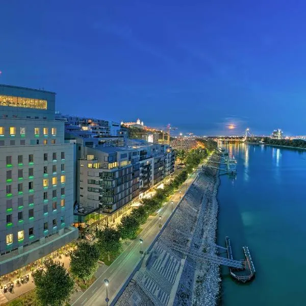 Grand Hotel River Park, a Luxury Collection Hotel, Bratislava，位于布拉迪斯拉发的酒店