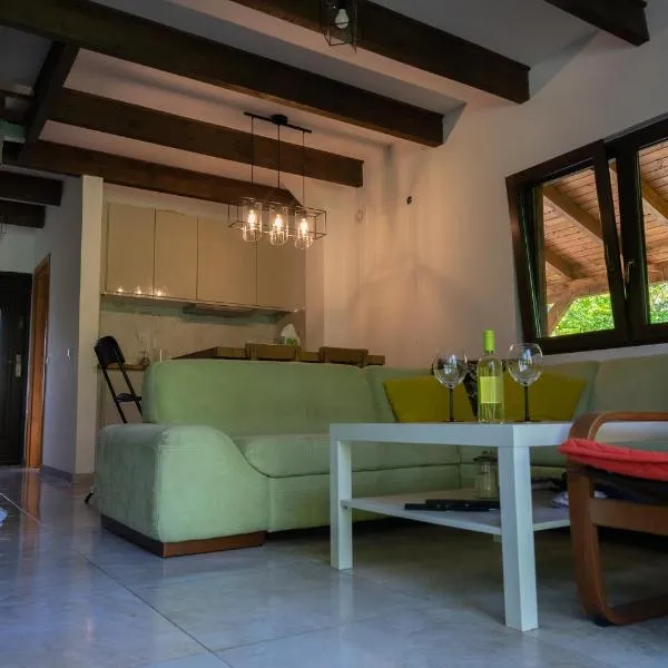 Całoroczny Domek nad Jeziorem，位于Białka的酒店