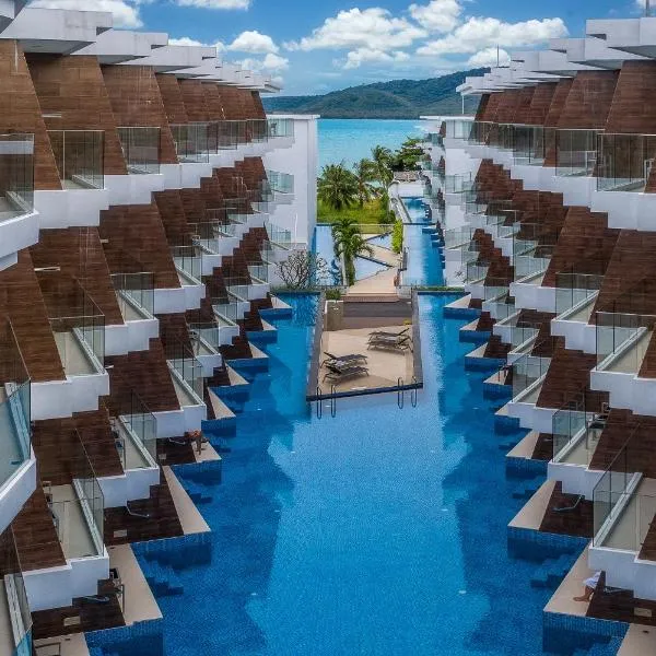 The Beachfront Hotel Phuket，位于拉威海滩的酒店