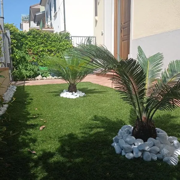 SANTA MARIA HOUSE，位于恩波利的酒店