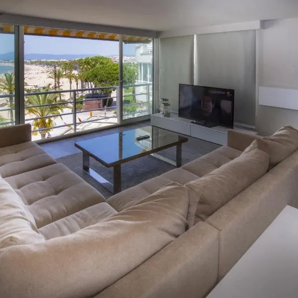 GLAM ONLY FAMILIES Planet Costa Dorada，位于萨洛的酒店